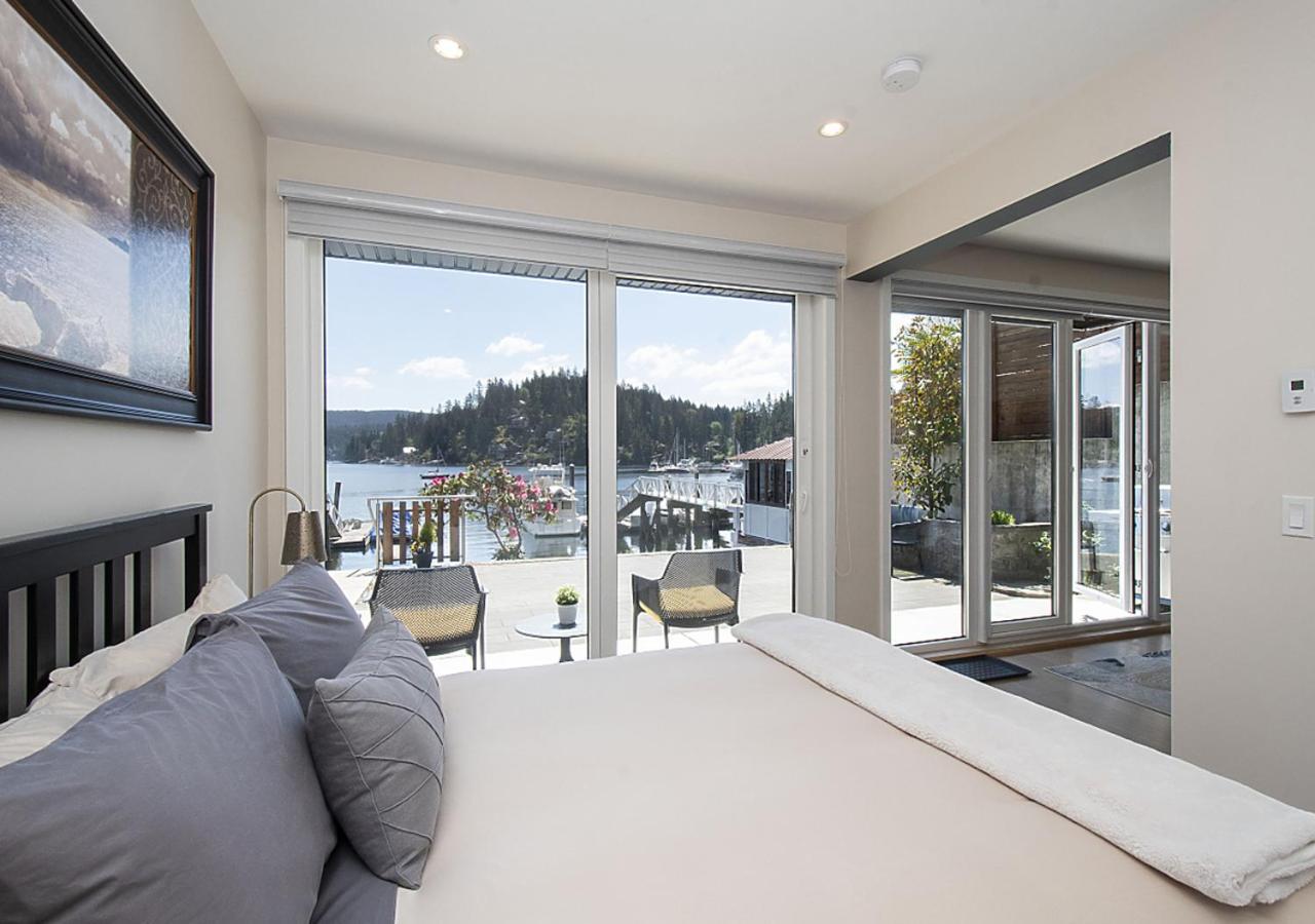 Oceanfront Zen Villa North Vancouver Exterior photo